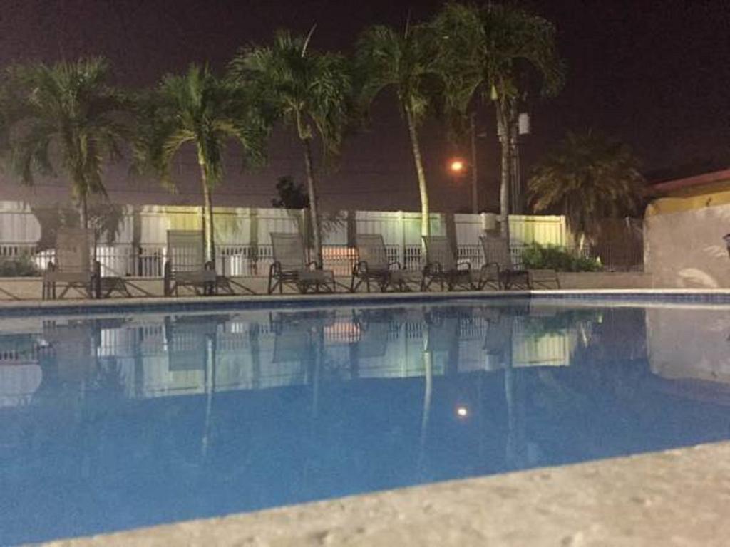 Arecibo Inn Luaran gambar