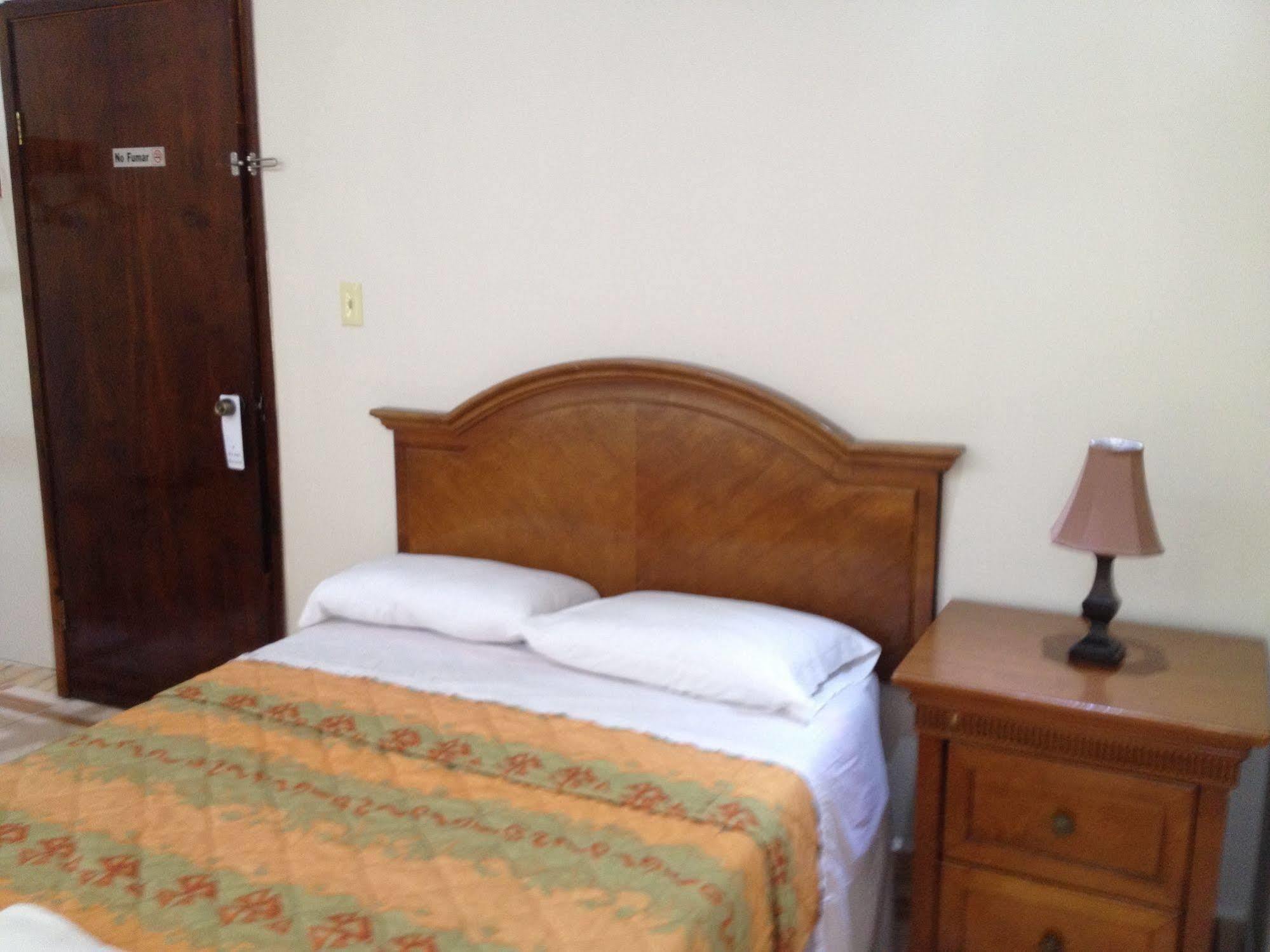 Arecibo Inn Luaran gambar
