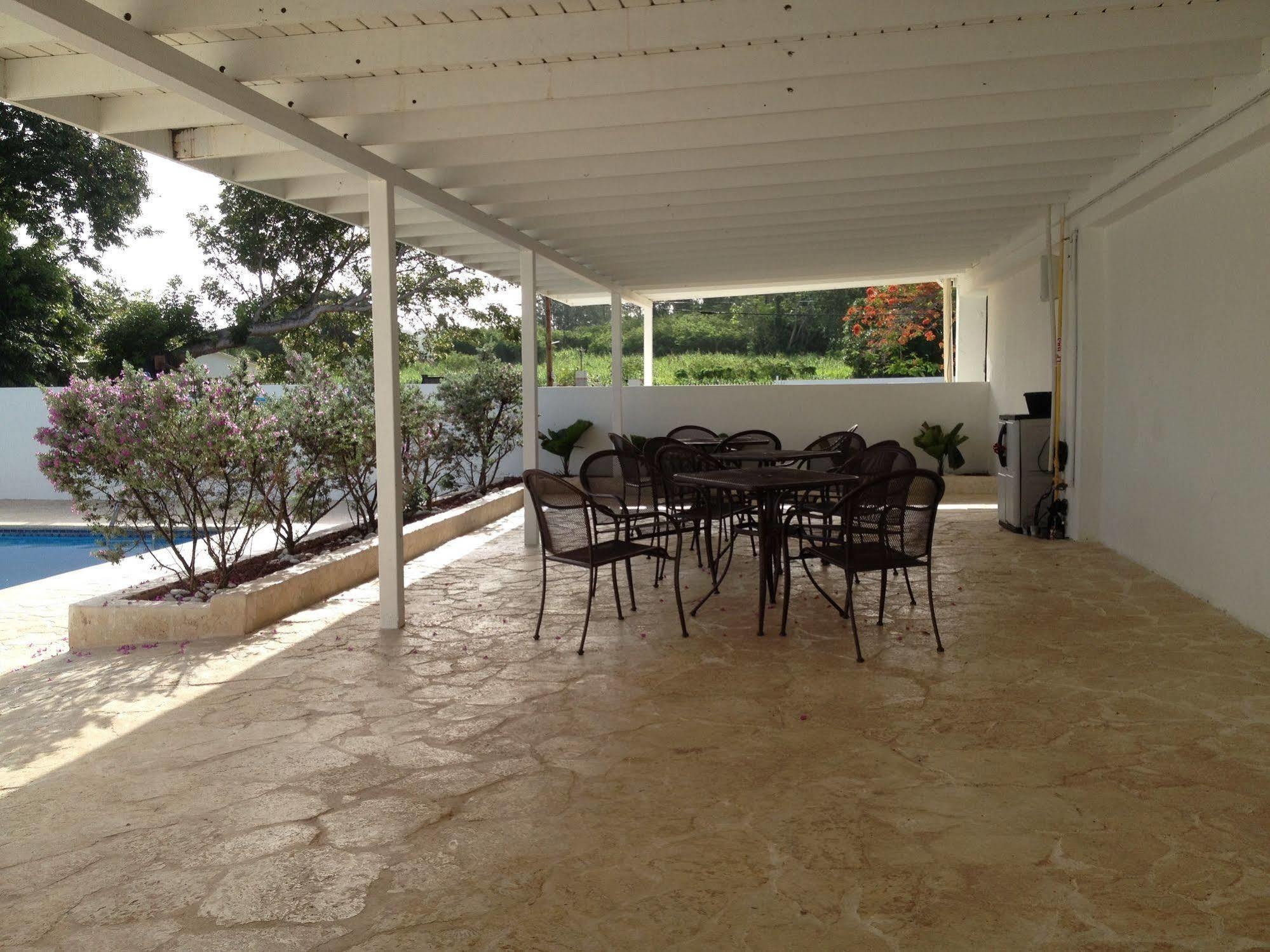 Arecibo Inn Luaran gambar